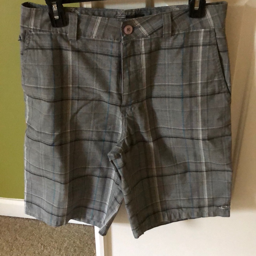 Men’s O’Neill shorts size 30